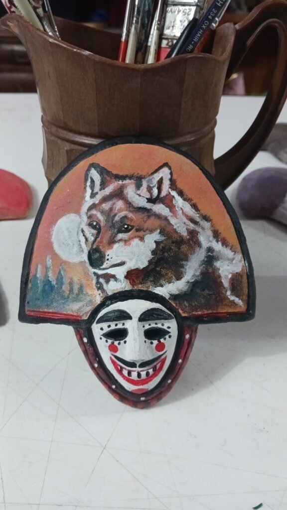 Mascara con lobo